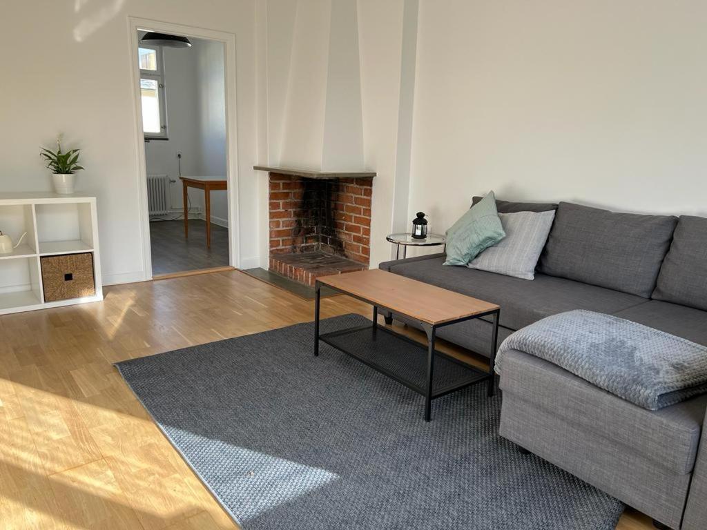 Apartamento Flatin Erbjuder Laegenheter I Soedra Estocolmo Exterior foto