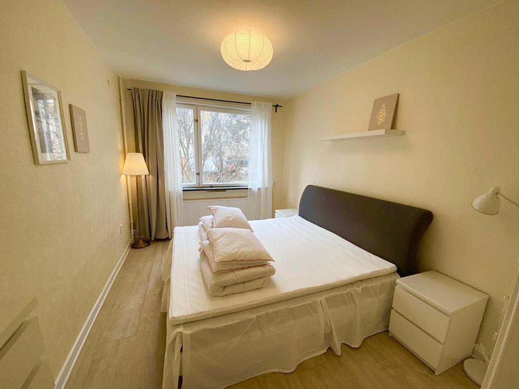 Apartamento Flatin Erbjuder Laegenheter I Soedra Estocolmo Exterior foto