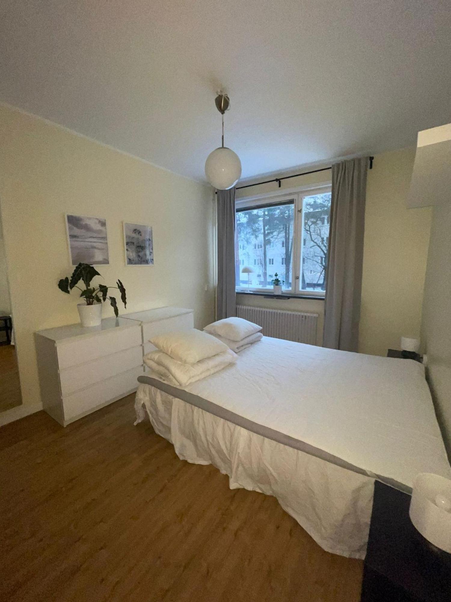 Apartamento Flatin Erbjuder Laegenheter I Soedra Estocolmo Exterior foto