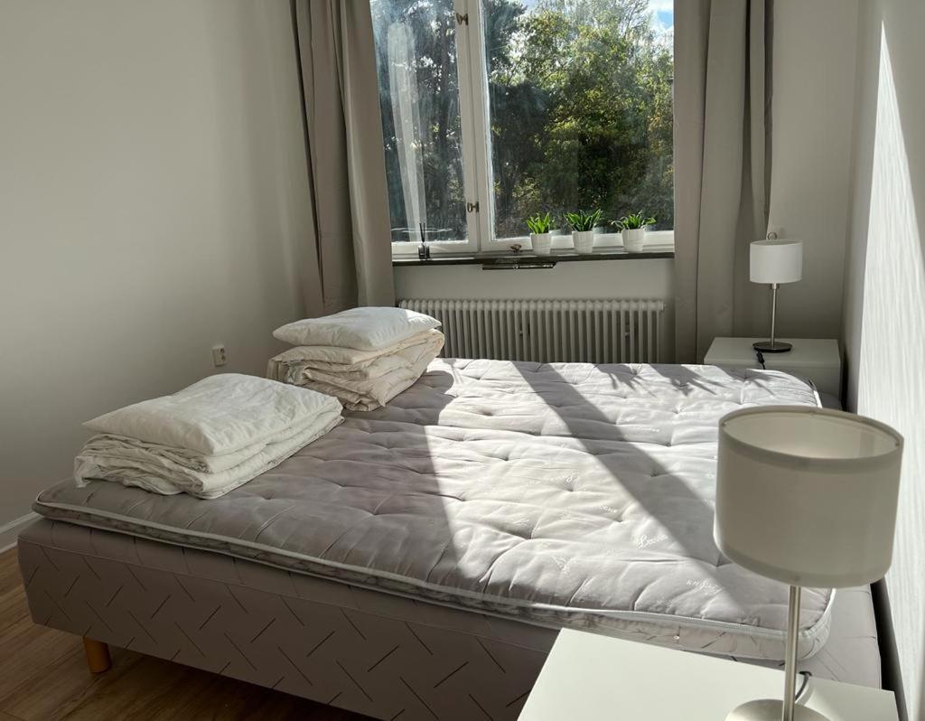 Apartamento Flatin Erbjuder Laegenheter I Soedra Estocolmo Exterior foto